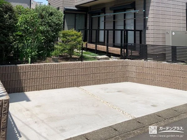 明るいイエローの化粧砂利で排水性とデザイン性を向上させた工事