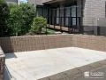 明るいイエローの化粧砂利で排水性とデザイン性を向上させた工事