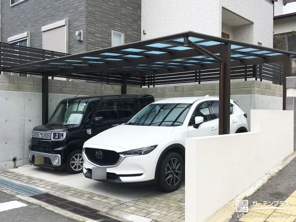 フラット屋根がモダンなお住まいにマッチするカーポート工事