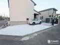 すっきりと暮らしやすく。広々駐車スペースのある外構