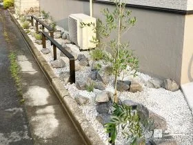 ロックガーデン×フレームフェンスで魅せる植栽スペース[施工後]