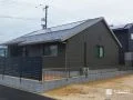 開放感とプライベートを両立する、2種類のフェンス
