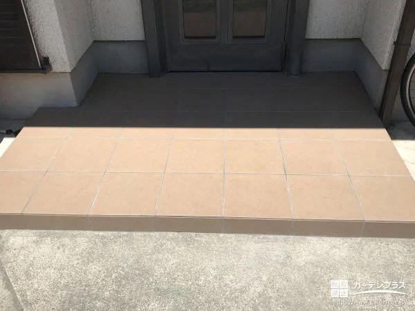 経年劣化していたポーチを美しくリフォームしたタイル張り工事