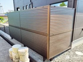 視線をやさしく遮る、安心感のあるプライベート空間[施工後]