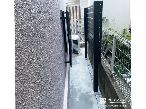 犬走りをすっきりローメンテナンスに整えたコンクリート工事