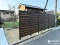道路沿いに設置した目隠しフェンス