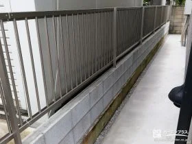 圧迫感を軽減し安全性を向上した敷地境界のリフォーム工事