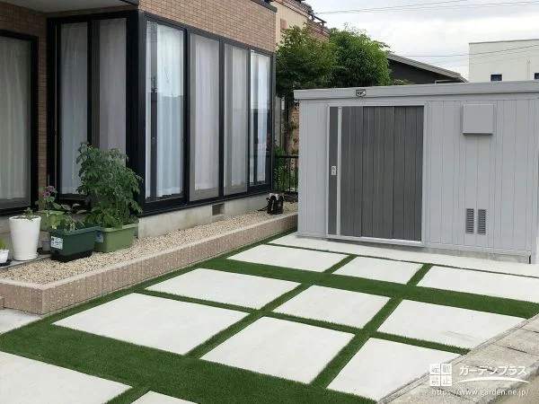 便利なバイクガレージとデザイン性の高いお庭のリフォーム工事