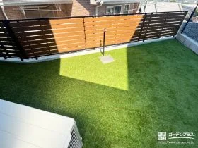 家族でくつろげる人工芝の主庭空間[施工後]
