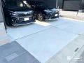 土間コンクリートで舗装したガレージ前スペース