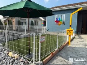 安心して愛犬を遊ばせられる開放的なドッグラン[施工後]