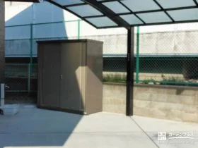 二重構造によりホコリの侵入を防ぐ物置[施工後]