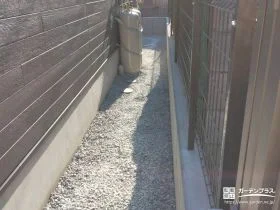 雑草の発生を抑える犬走りの雑草対策[施工後]