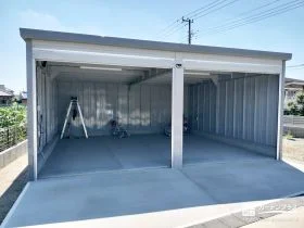 車2台収納タイプの大型ガレージの設置工事