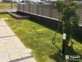 天然芝の緑が映える心地よい主庭