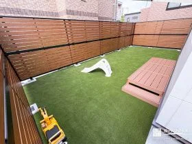 雑草に悩まない、安心して遊べるプライベートなお庭へリフォーム工事