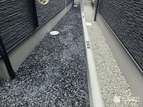 雑草対策を施した犬走り[施工後]