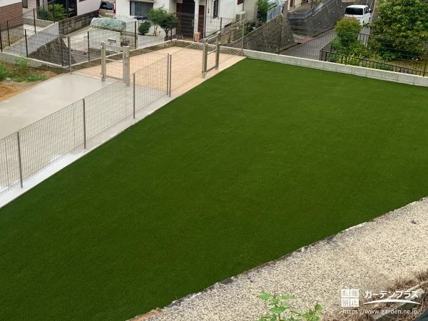 安心して遊べる人工芝敷きドッグランがついたお庭づくり工事