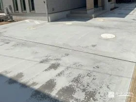 表面を平らに整えた駐車スペース[施工後]