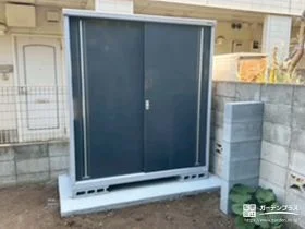 ガーデニング用品や季節の道具を整理できる物置[施工後]