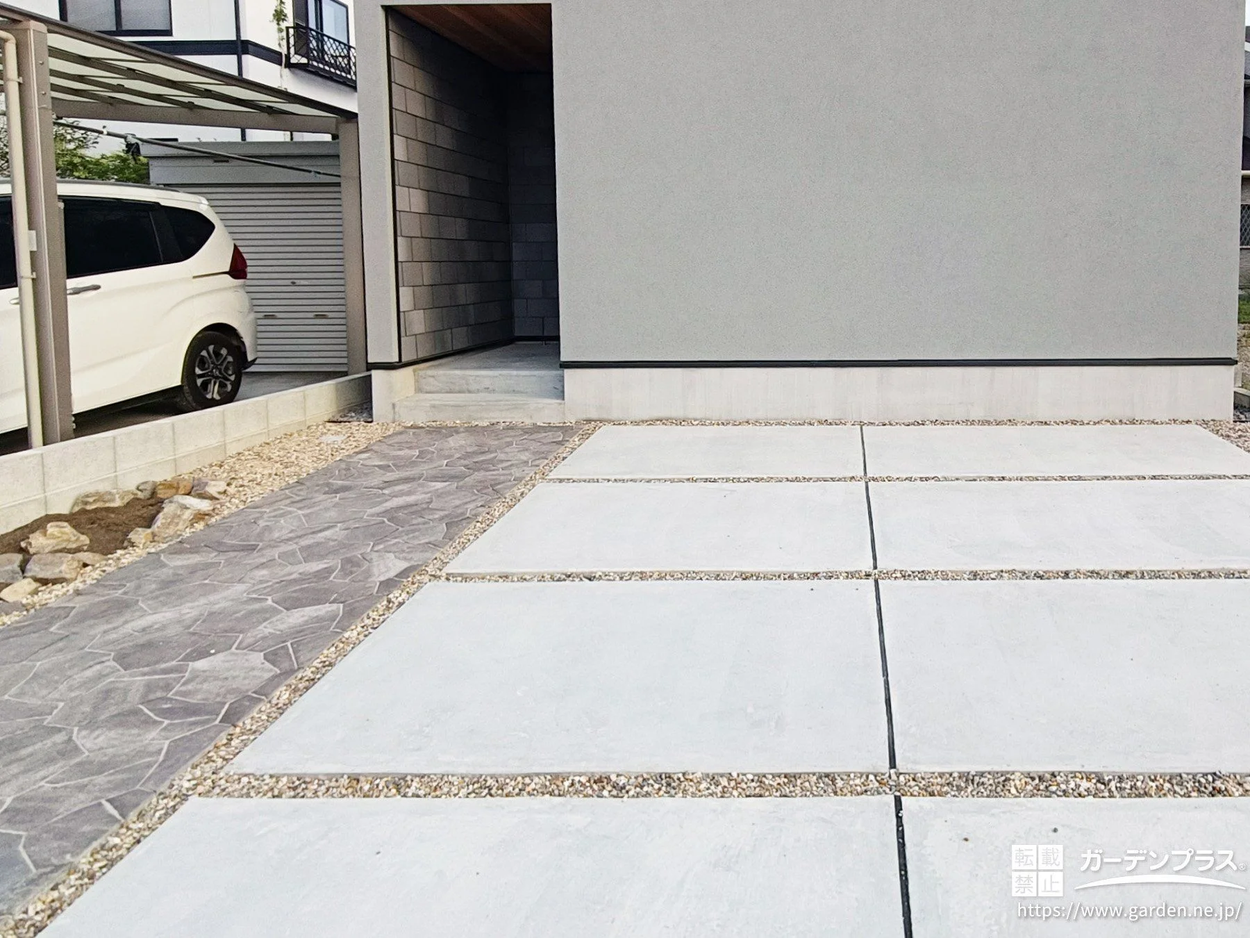 上品な石張りのアプローチがお住まいのアクセントになった工事 (No