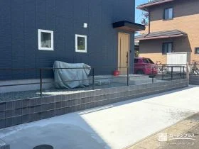 高低差のある敷地を活かした、使いやすくスタイリッシュな新築外構