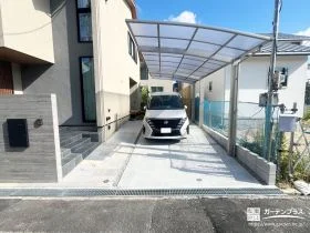 家族みんなが暮らしやすい便利な駐車スペース[施工後]