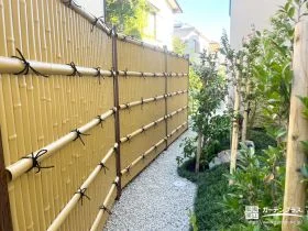 歩くたびに砂利の音が心地よく響く和風庭園[施工後]