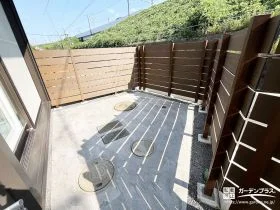 室内と屋外の段差を少なくすることで、出入りがしやすくなる設計に[施工後]