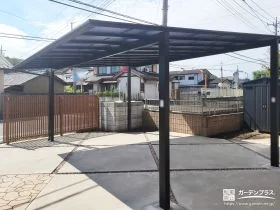 落ち着いたカラーで統一したスタイリッシュな印象の外構工事