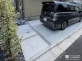 インターロッキング目地がアクセントになった駐車スペース