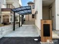 カーポートと門柱で動線が整う明るくスタイリッシュな外構校工事