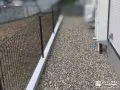 メッシュフェンスで圧迫感なく敷地境界を明確化