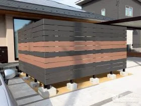 さりげなく個性を感じる目隠しフェンス[施工後]