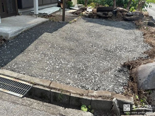 No.27371 雑草を抑えて快適にご使用いただける砂利敷きの駐車スペース工事[施工後]