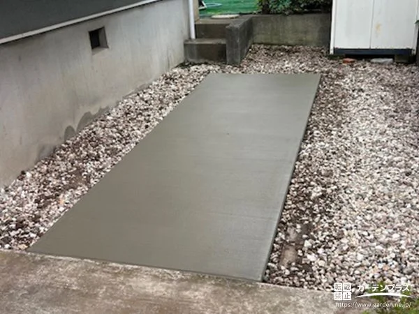 バイクを快適に停められるコンクリートの駐輪スペース工事