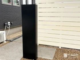 電子表示板でスタイリッシュな機能門柱