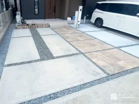 砂利スリットでメリハリをつけた駐車スペースのリフォーム工事