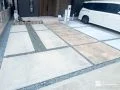 砂利スリットでメリハリをつけた駐車スペースのリフォーム工事