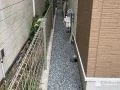雑草の生えにくい犬走り