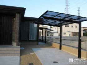 物干しに便利なテラス屋根とお車を守るカーポートの設置工事