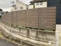 お庭周りの縦格子フェンスを目隠しフェンスにリフォームした工事
