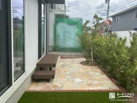 可愛らしいイエロー系の乱形石でお庭を過ごしやすく整えた工事