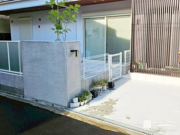 門柱を活かしながら暮らしやすさを整えた新築外構