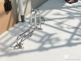 自転車を停めやすくする独立式ラック[施工後]