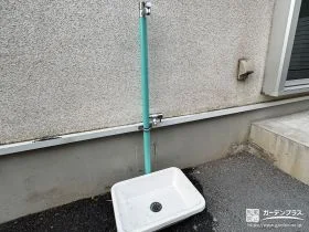 ターコイズブルーが美しい立水栓[施工後]