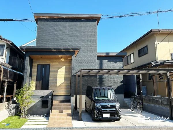 やわらかなグレートーンが上品なナチュラルモダンの新築外構