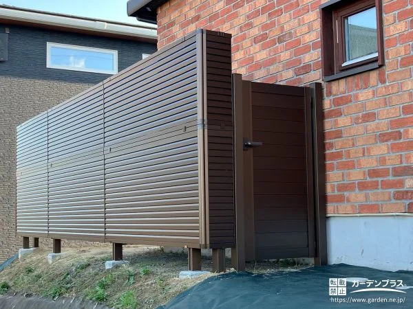 お住まいの安心感をより向上させる高尺フェンスと門扉の設置工事