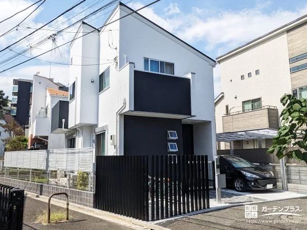 角地ならではの視線を上手にコントロールする新築外構