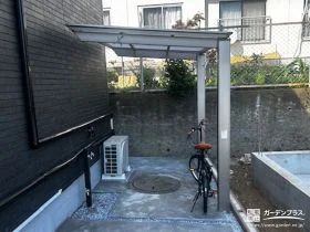 フラット屋根がスタイリッシュなサイクルポート[施工後]